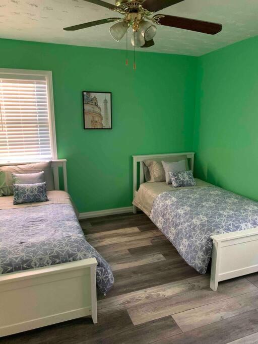 Remodeled House Minutes To Falls Attractions Villa Niagara Falls Exterior foto